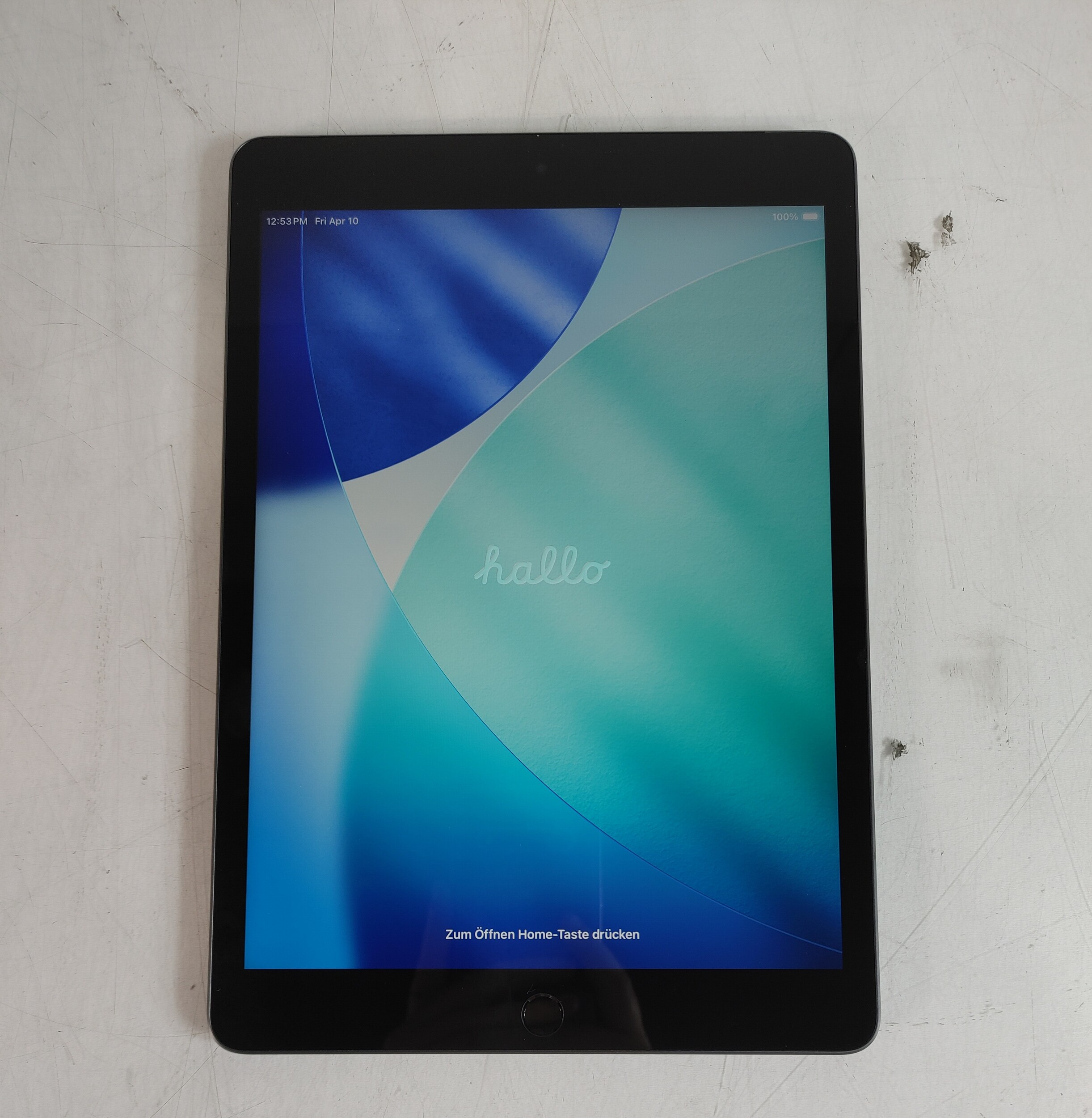 Apple iPad 9th Gen A2603 256 GB iOS 26.4 (Wi-Fi + 4G) Unlocked | eBay